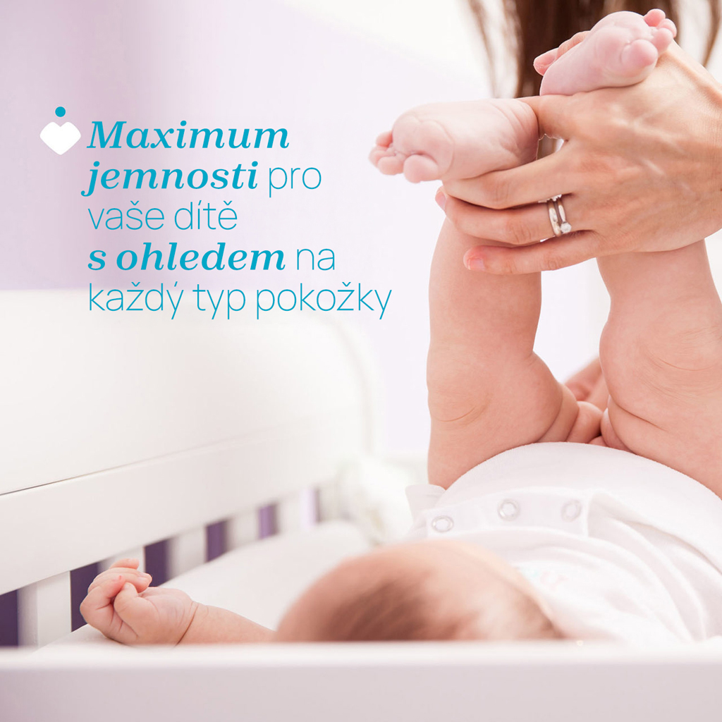 CHICCO Púder detský Baby Moments s kaolínom a kukuričným škrobom 99% prírodných zložiek, 130 g