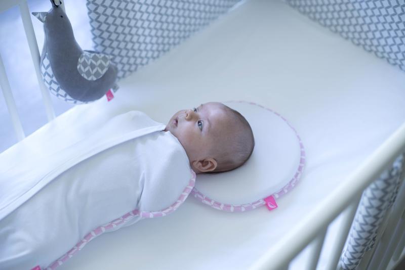 MOTHERHOOD Vankúšik ergonomický stabilizačný pre novorodencov Pink Classics 0-6m