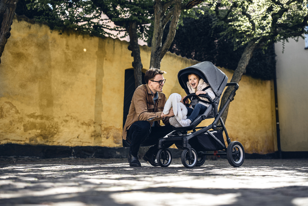 THULE Športový kočík Sleek Black/Grey Melange