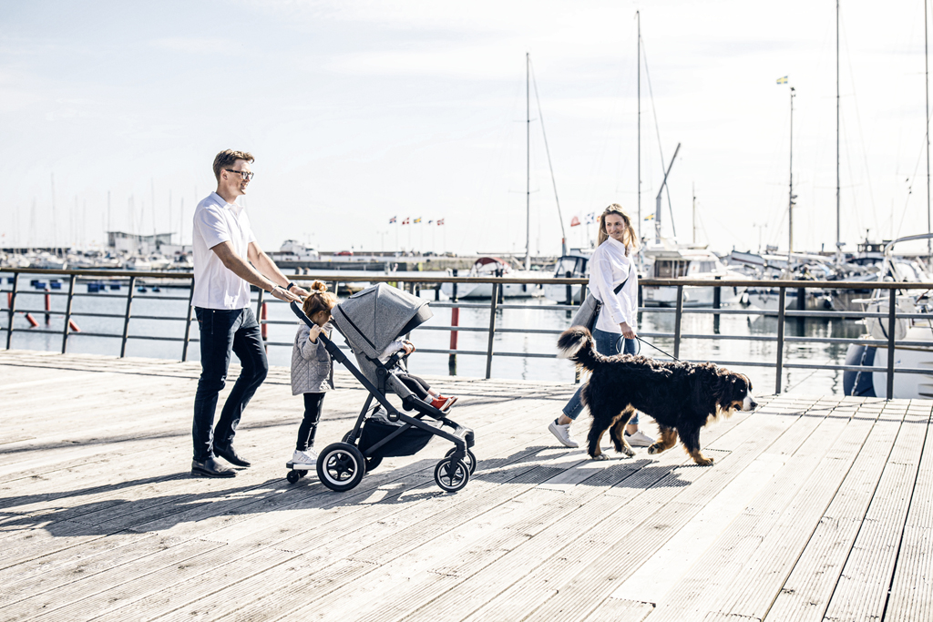 THULE Športový kočík Sleek Black/Grey Melange