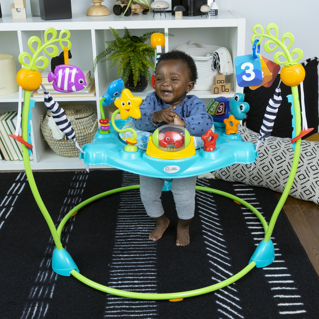 BABY EINSTEIN Skákadlo/Aktívne centrum 2v1 Curiosity Cove™ 6m+ do 11kg