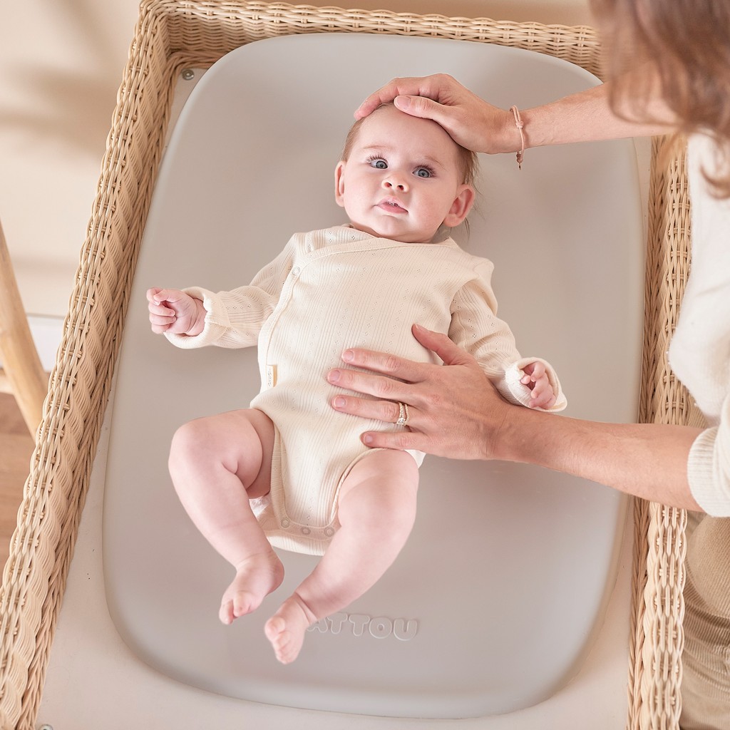 NATTOU Podložka prebaľovacia mäkká Softy Clay bez BPA 50x70