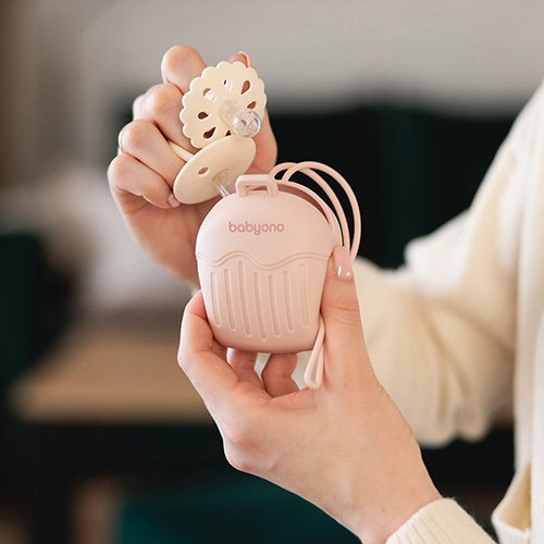 BABYONO Pouzdro silikonové na dudlík růžová 0m+