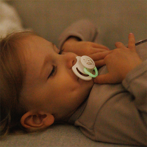 BABYONO Dudlíky silikonové symetrické 18m+, 2 ks