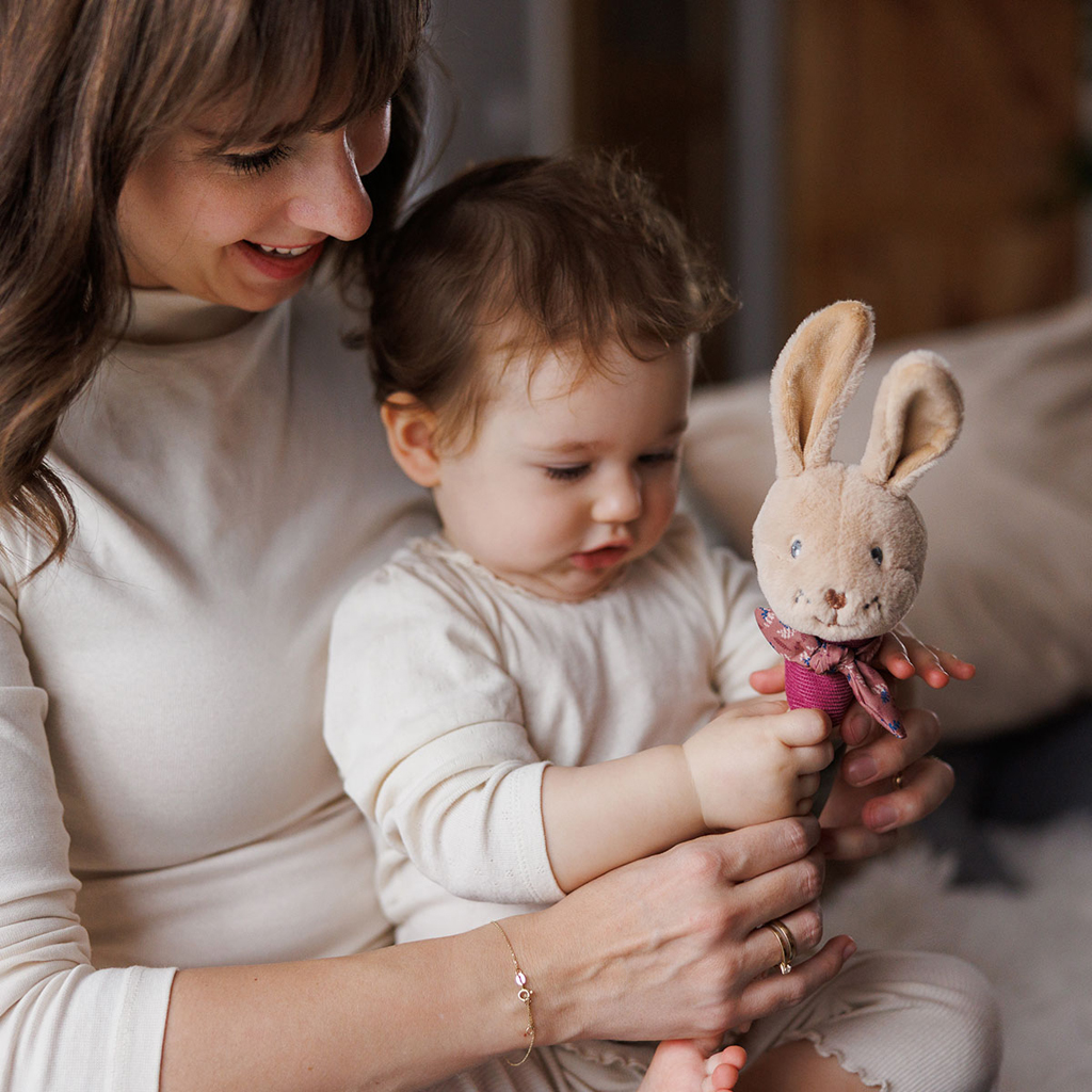 BABYONO Hračka pískacia s hryzačkou Rabbit Karo 3m+