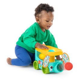 BRIGHT STARTS Autíčko vkladacie s loptičkami Pop & Roll Safari Bus™ 6m+
