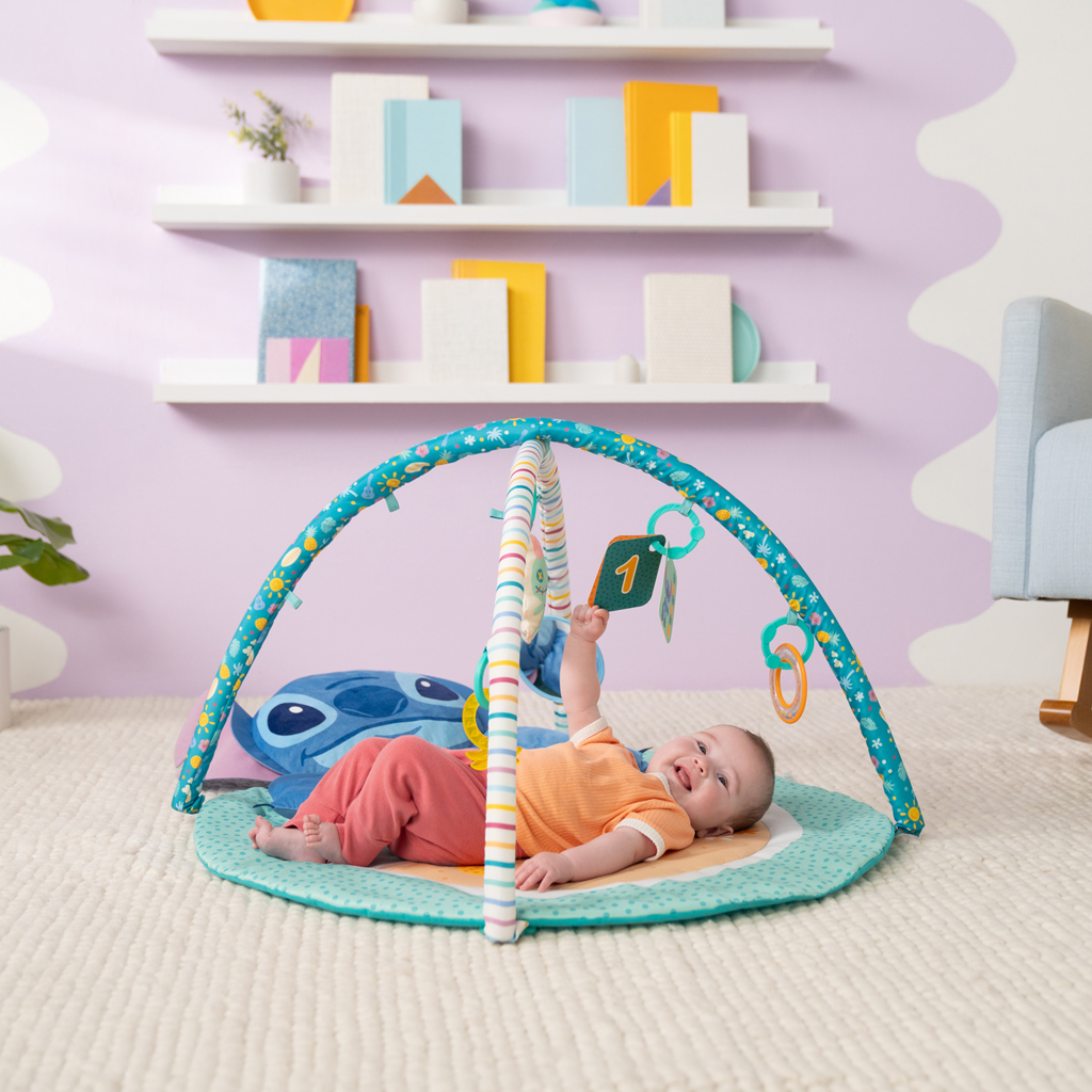 DISNEY BABY Deka na hranie pre rozvoj motoriky a zmyslov Stitch Party Paradise™, 0m+