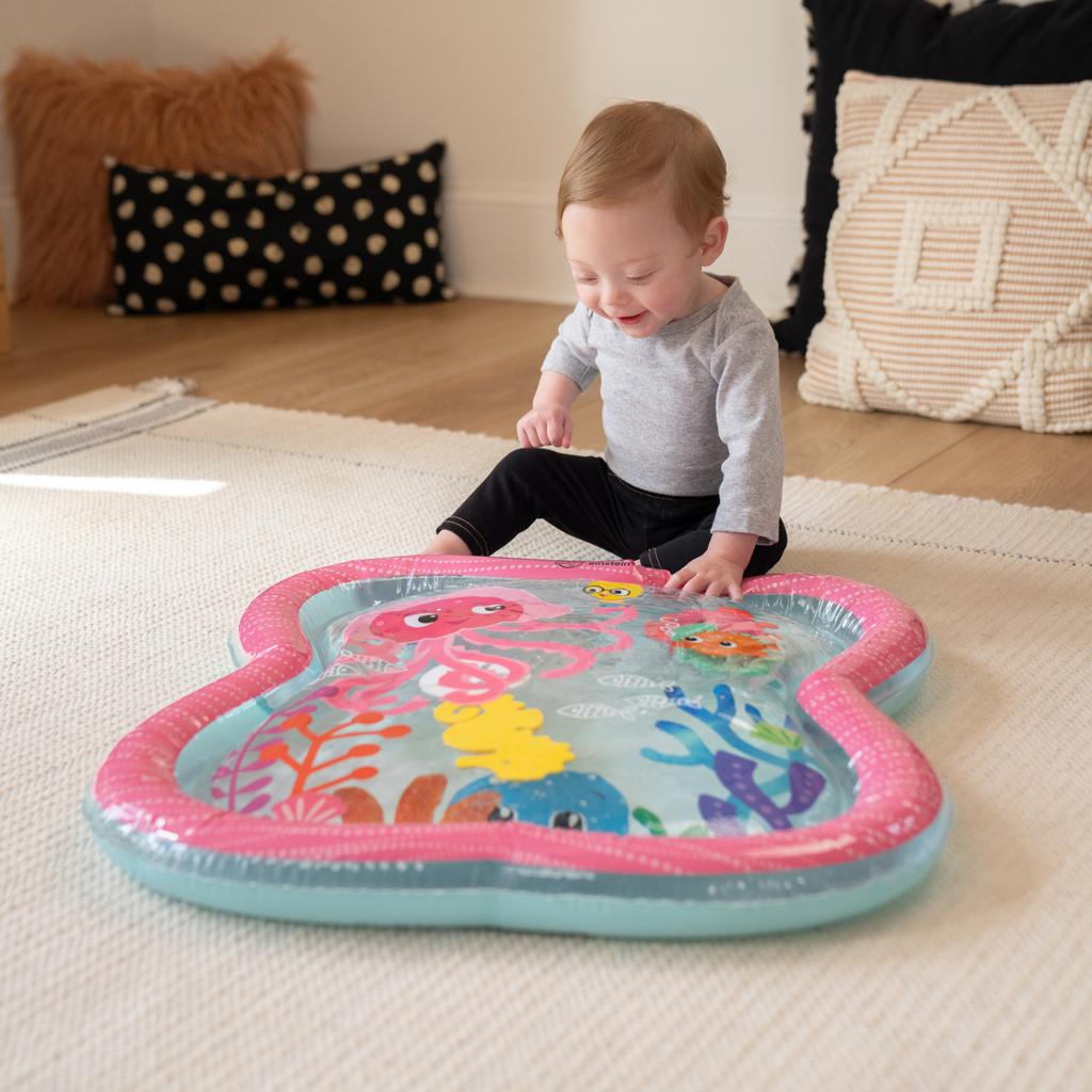 BABY EINSTEIN Podložka vodná pre rozvoj motoriky Jiggling Janet™ Tummy Time, 0m+