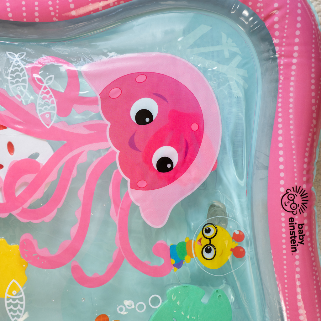 BABY EINSTEIN Podložka vodná pre rozvoj motoriky Jiggling Janet™ Tummy Time, 0m+