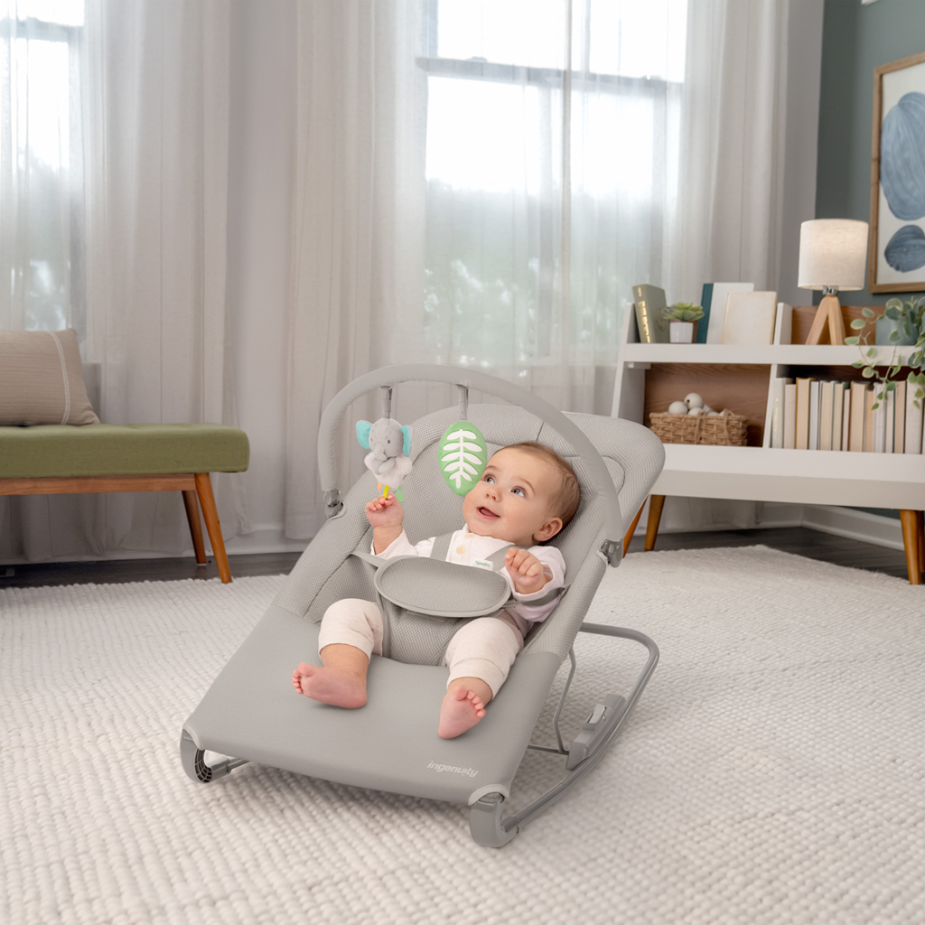 INGENUITY Lehátko hojdacia s vibráciou, pripravené na cesty Nestlé™ Grey, 0m+
