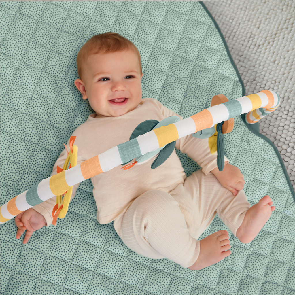 INGENUITY Deka na hranie pripravená na cestovanie Sunny Nest™ 0m+