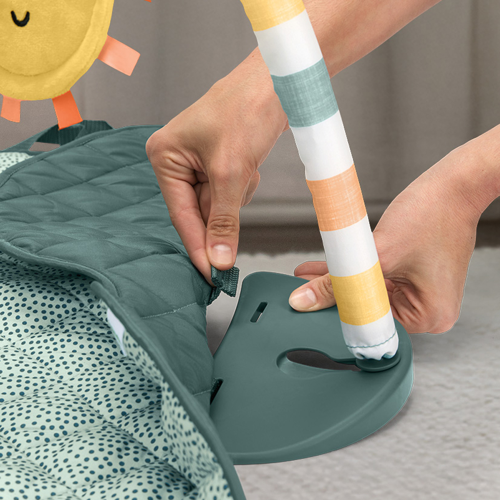 INGENUITY Deka na hranie pripravená na cestovanie Sunny Nest™ 0m+
