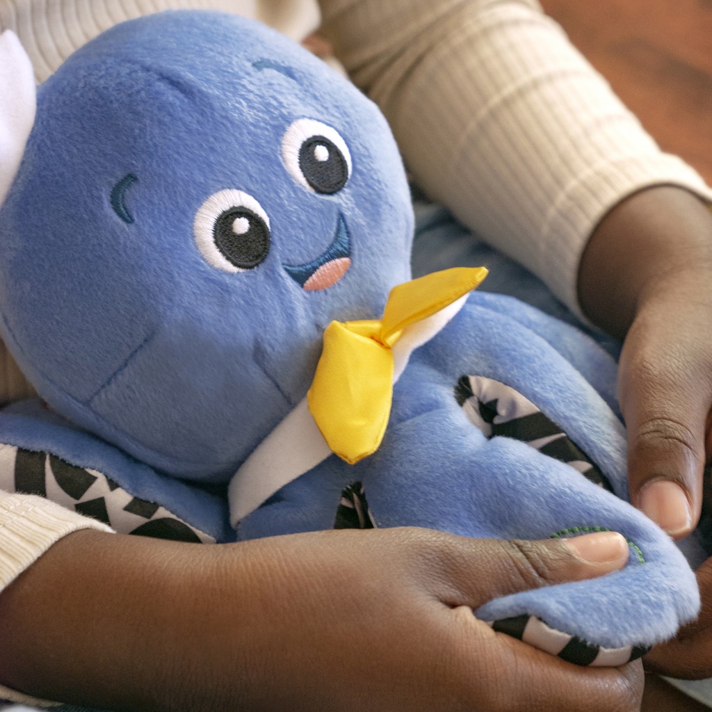 BABY EINSTEIN Hračka hudební chobotnice Octoplush™ 3m+