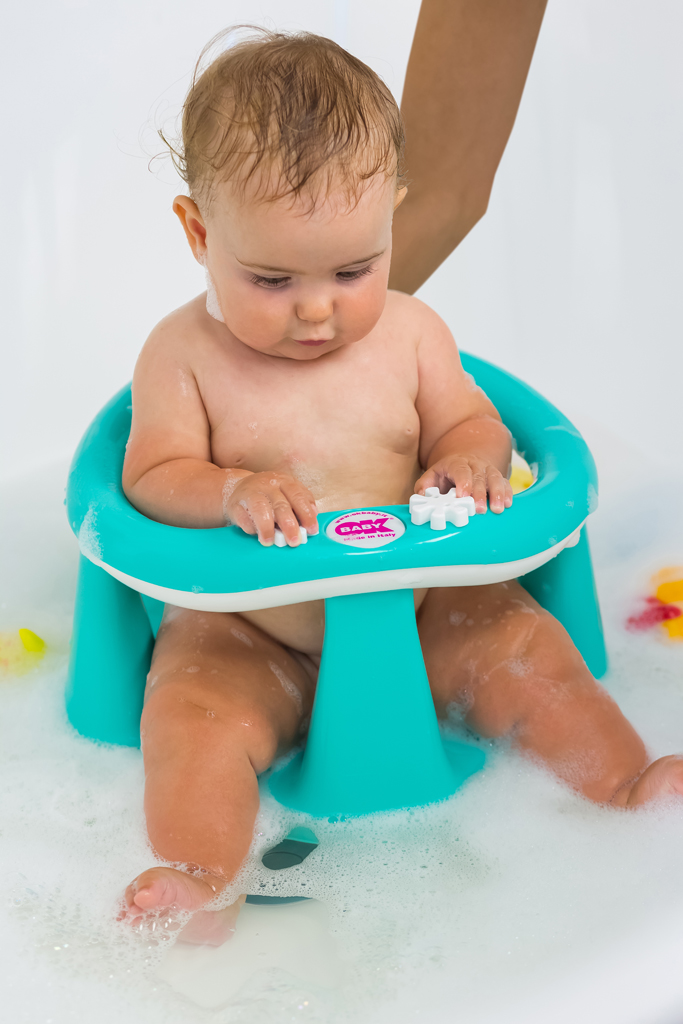 OK BABY Sedadlo do vane protišmykové Flipper Evolution s prísavkami 6–15m Grey