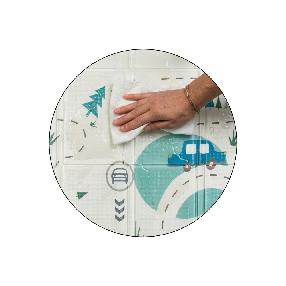 PETITE&MARS Podložka na hranie skladacie Campy L 130x200cm Cars&Arabesca