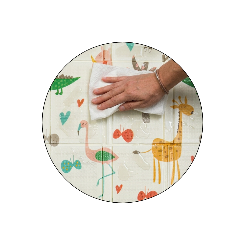 PETITE&MARS Podložka na hranie skladacie Campy L 130x200cm Animals&Hexagon