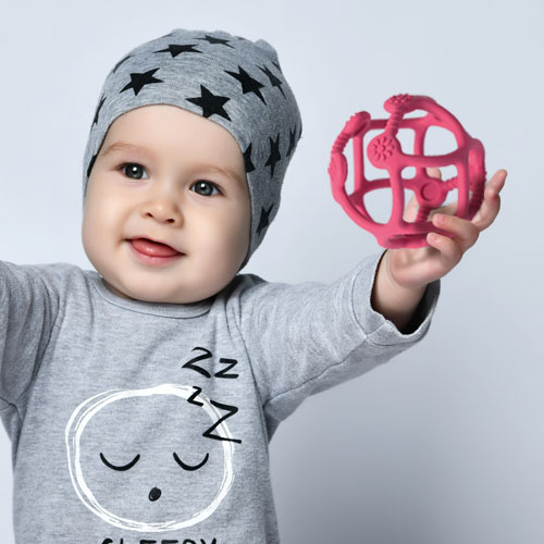 BABYONO Hryzačka silikónová Ortho loptička ružová 0m+