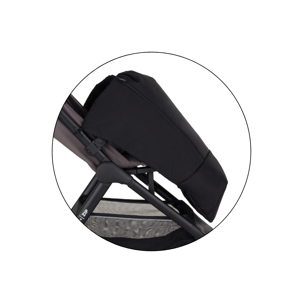 PETITE&MARS Nánožník ke kočárku univerzálny Cover Universal Black
