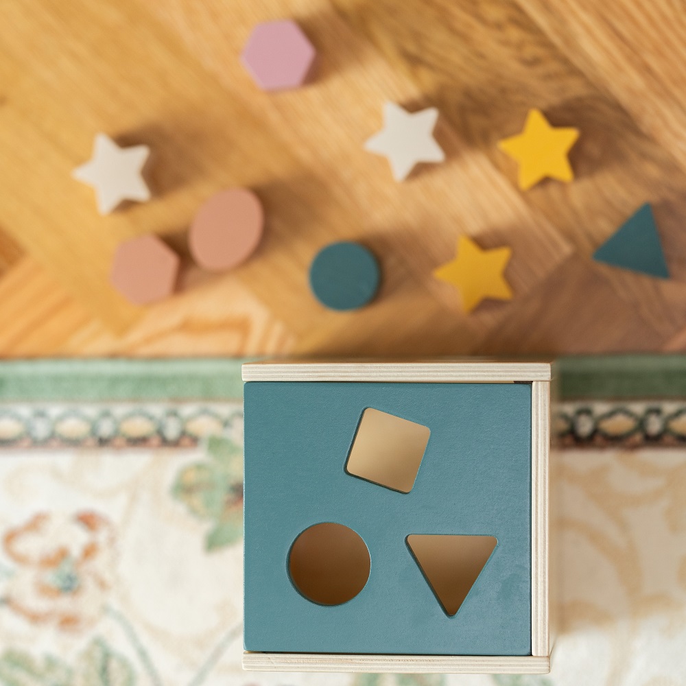 PETITE&MARS Hračka dřevěná třídící Gravity Wood of Mars 12m+ Cosmic Blue