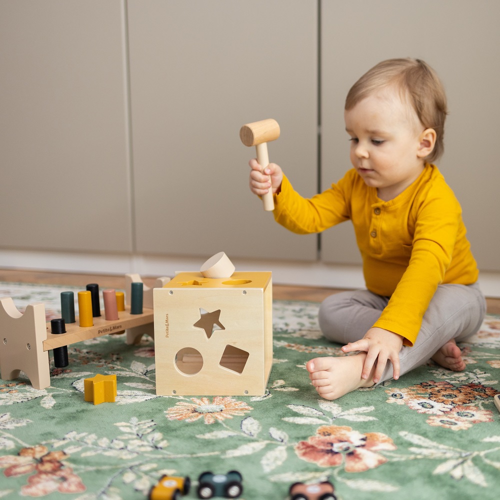 PETITE&MARS Hračka dřevěná třídící Gravity Wood of Mars 12m+ Cosmic Blue