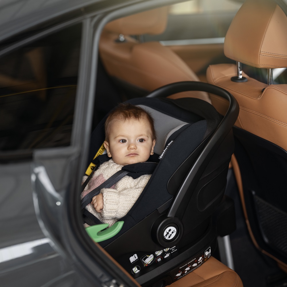 PETITE&MARS Báza k autosedačke Core Pro i-Size 40-87cm (0-13 kg)