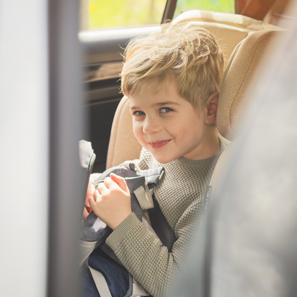 PETITE&MARS Flex Pro i-Size 2026 Grey Air