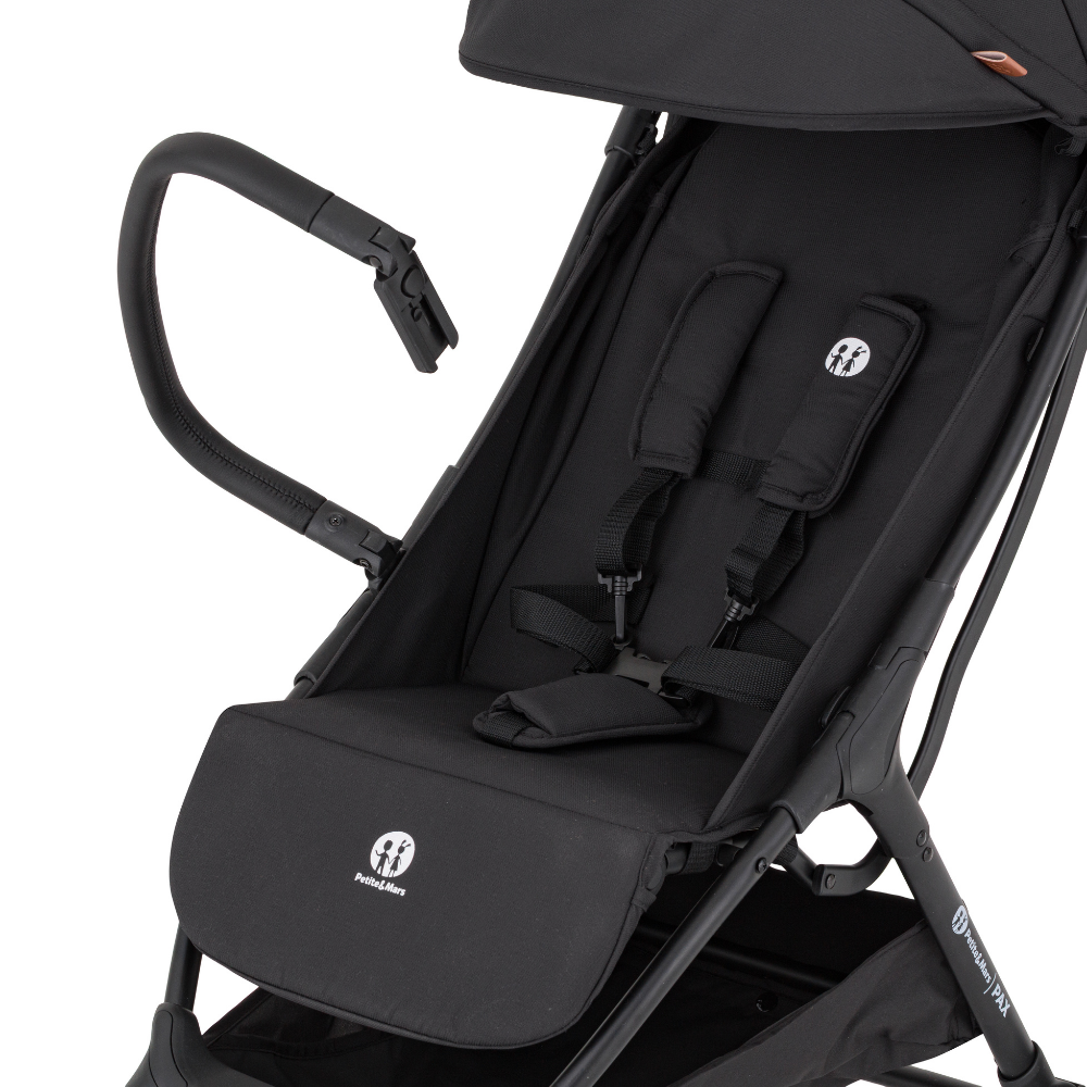 PETITE&MARS Kočík športový Pax Perfect Black