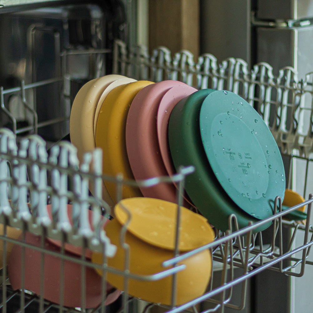 PETITE&MARS Talíř silikonový s přísavkou TAKE&MATCH Intense Ochre 6m+