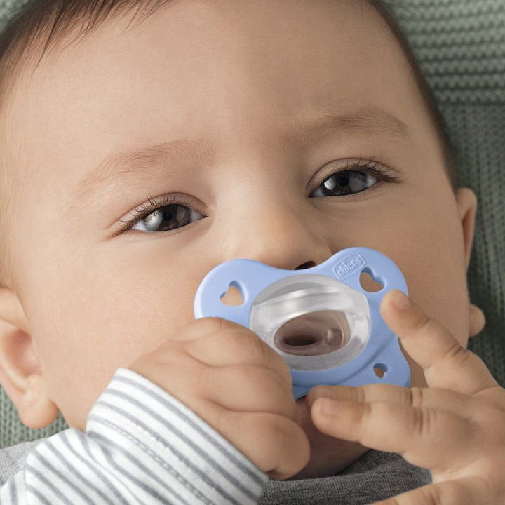 CHICCO Cumlík Physio Dual Soft silikónový chlapec 2-6m, 2k s