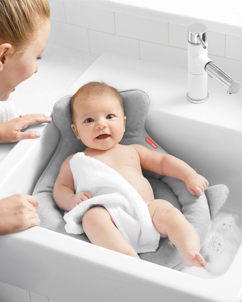 SKIP HOP Podložka do kúpeľa froté Moby Grey 0-6m