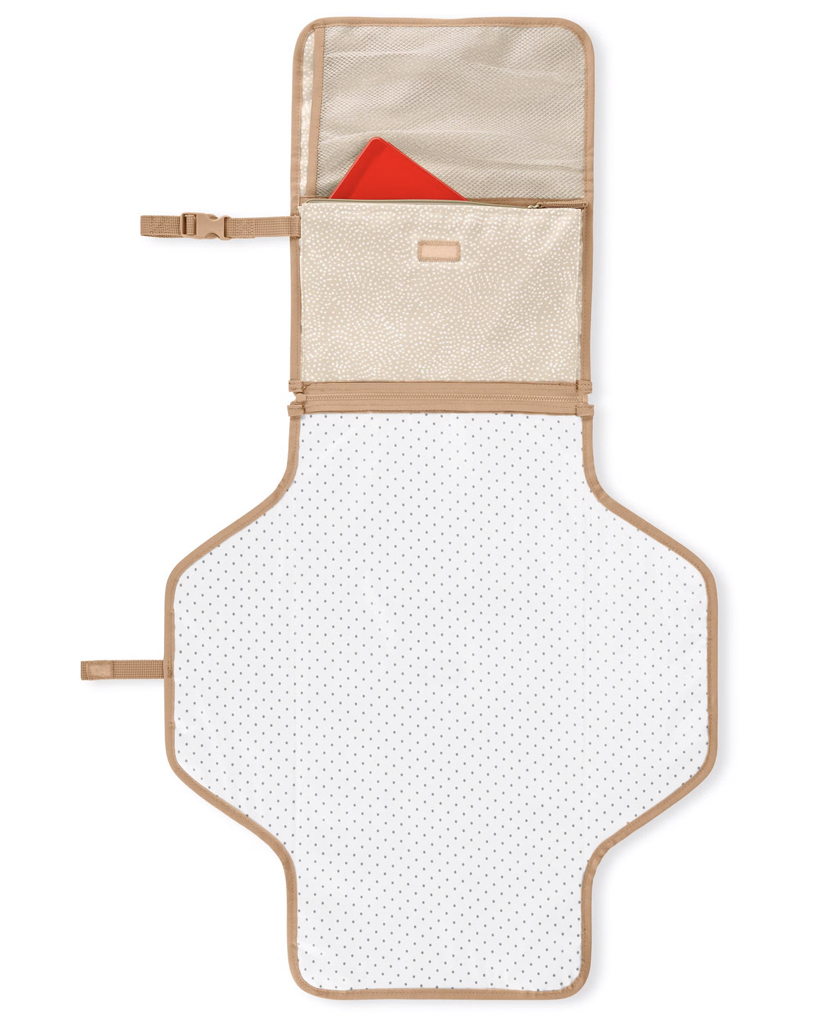 SKIP HOP Podložka přebalovací cestovní 2v1 Pronto Beige swirl dot