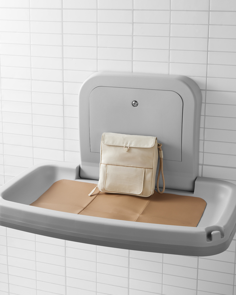 SKIP HOP Podložka prebaľovacia cestovná Clean Slate Oat