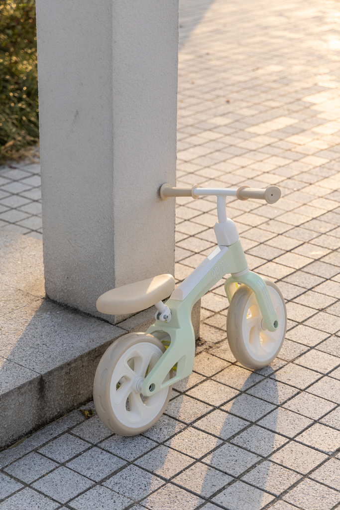 QPLAY Odrážedlo Tech Mint, věk 2-4 roky, do 30 kg