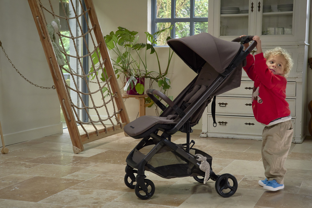 EASYWALKER Športový kočík Miley Go Chestnut Brown