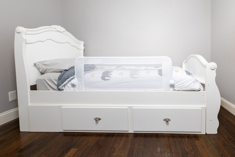 DREAMBABY Zábrana bezpečnostná Maggie na posteli Extra veľká 110x50 cm biela