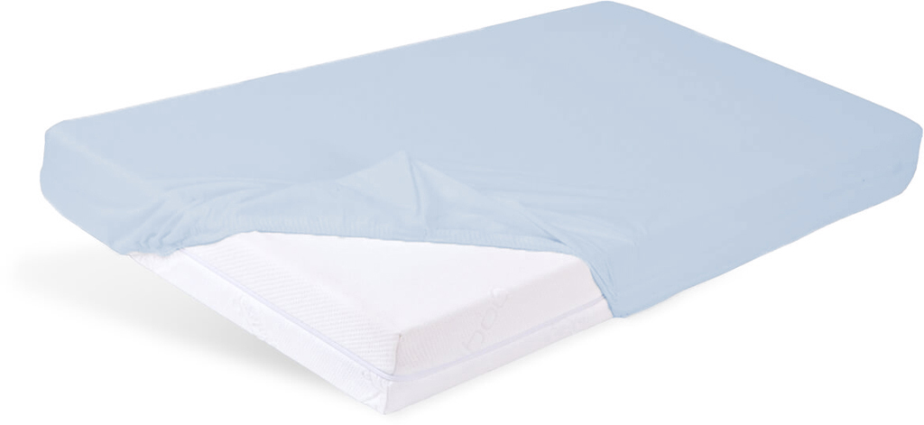 BabyMatex vízhatlan bambusz lepedő világoskék színben, 60x120 cm méretben, matracvédőként használva