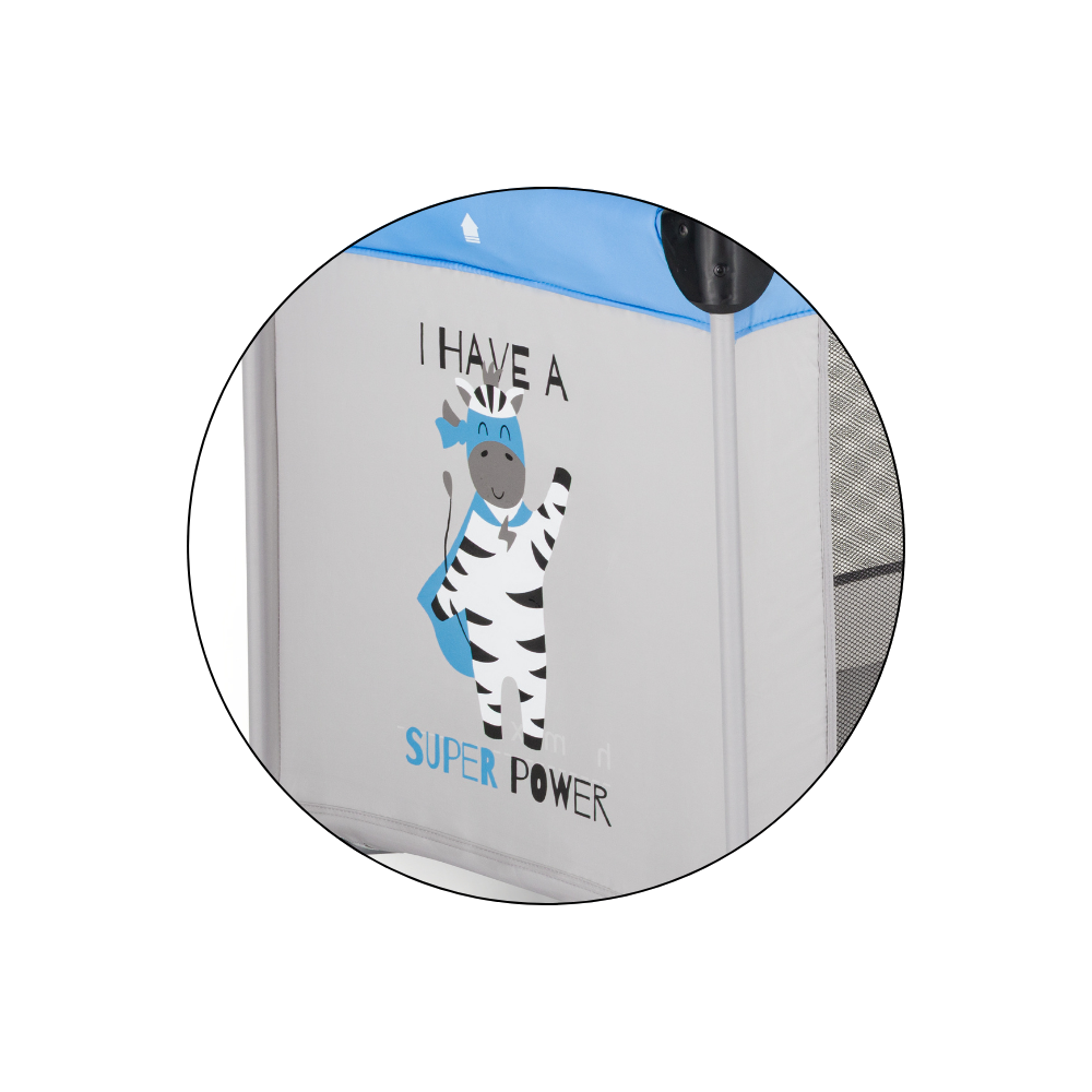 PETITE&MARS Postieľka cestovná Koot s matracom Foldie, Zebra Super Power